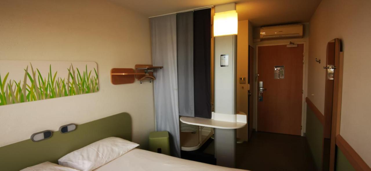 Ibis Budget Nimes Centre Gare Εξωτερικό φωτογραφία