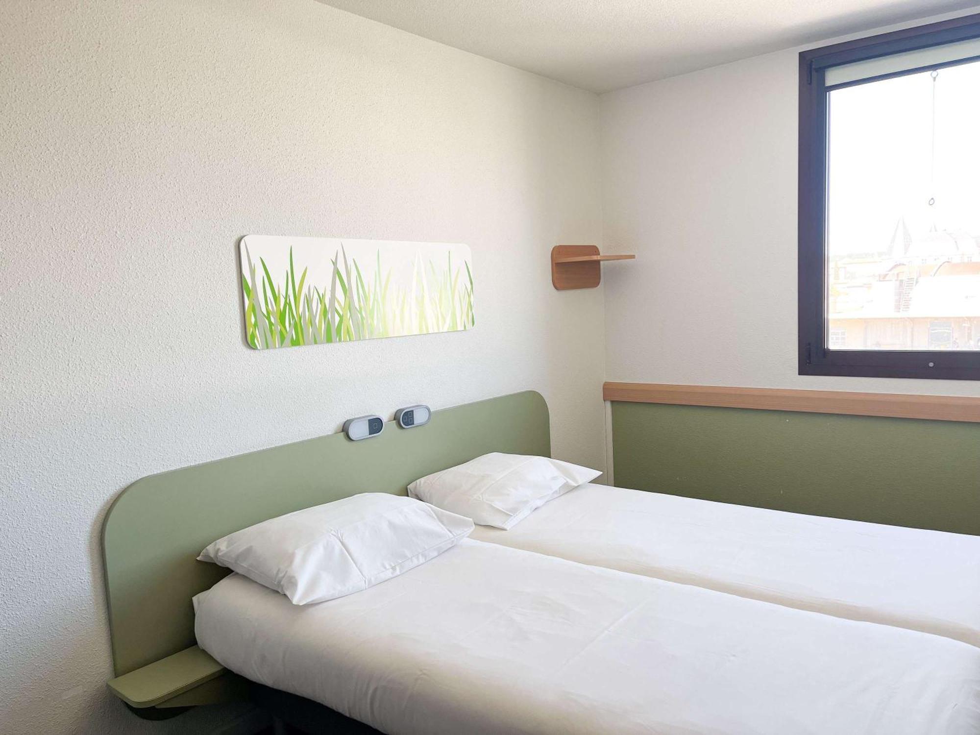 Ibis Budget Nimes Centre Gare Εξωτερικό φωτογραφία